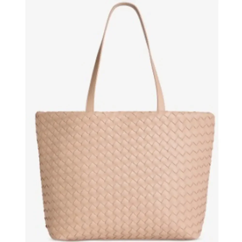 On 34th XL Blush Nude Woven Tote NWT Polka Dot Lining Tote/Laptop Compatible Bag